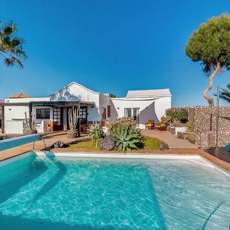 Kura * Puerto del Carmen (Lanzarote)